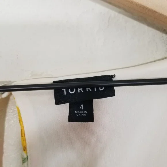 Torrid Floral Dress with Pockets Size 4 - Picture 8 of 8